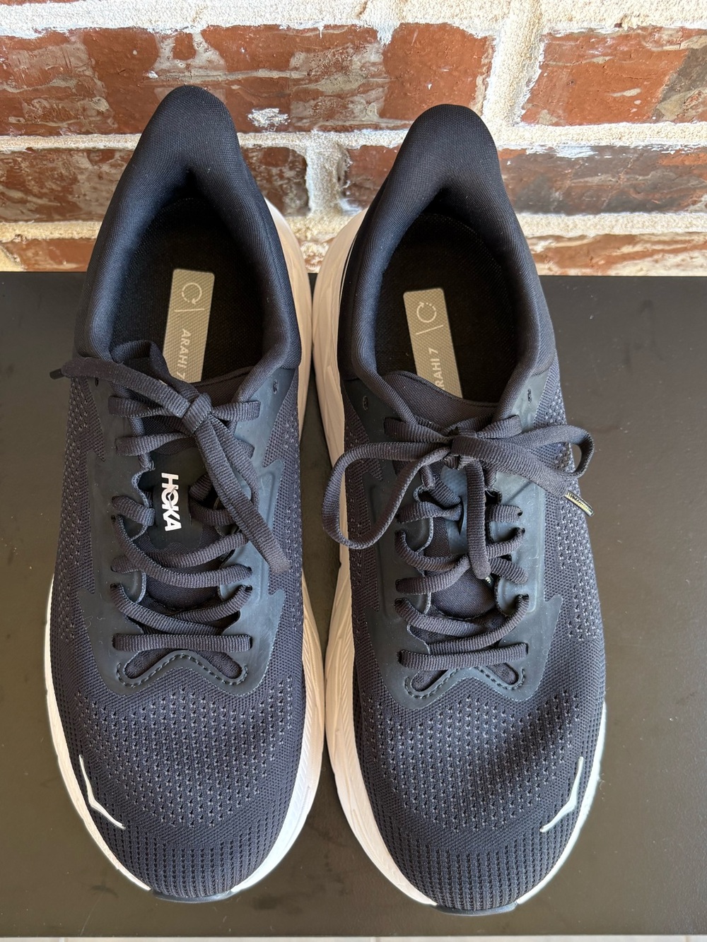 Hoka Arahi 7 Running Shoes Black White Sneakers Size 9 2E (Wide) - Picture 3 of 14